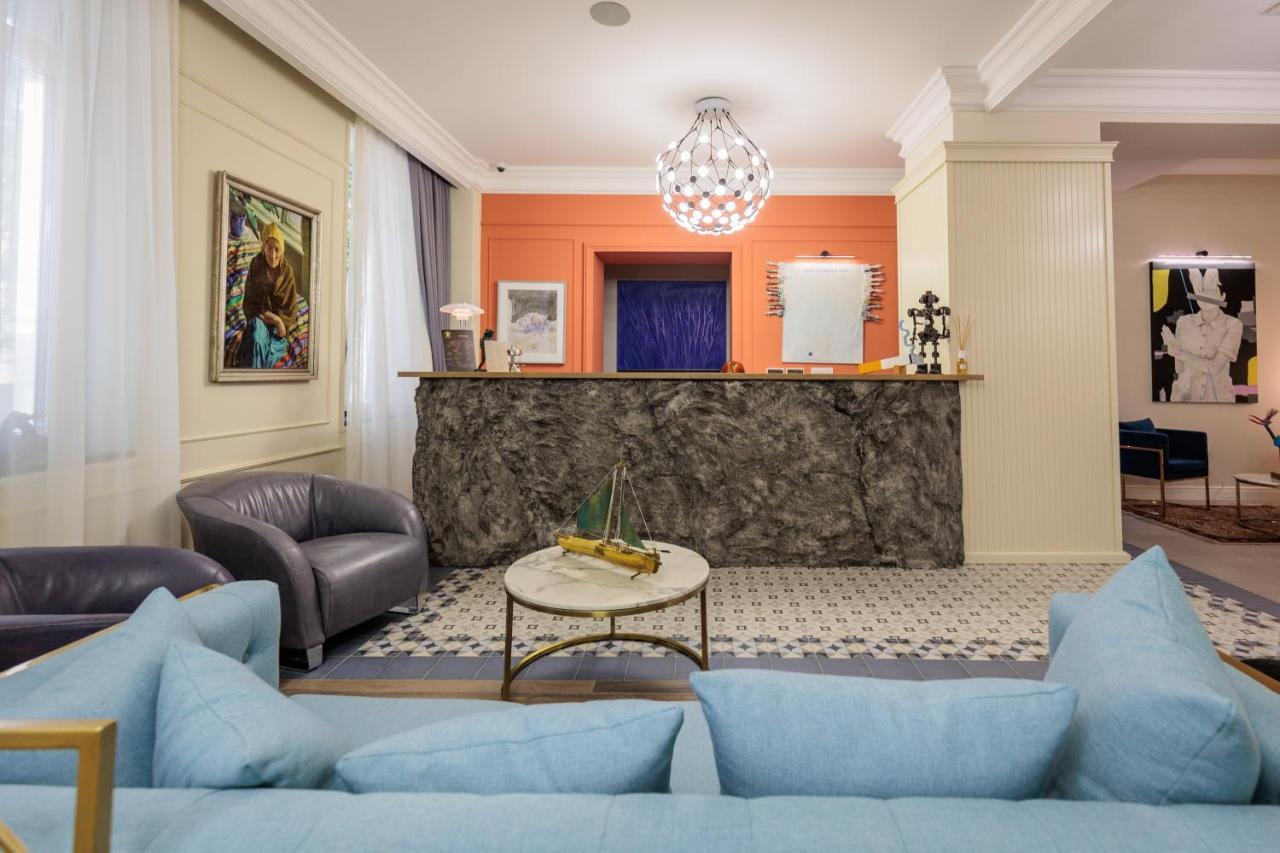 Artist Hotel 苏博蒂察 外观 照片