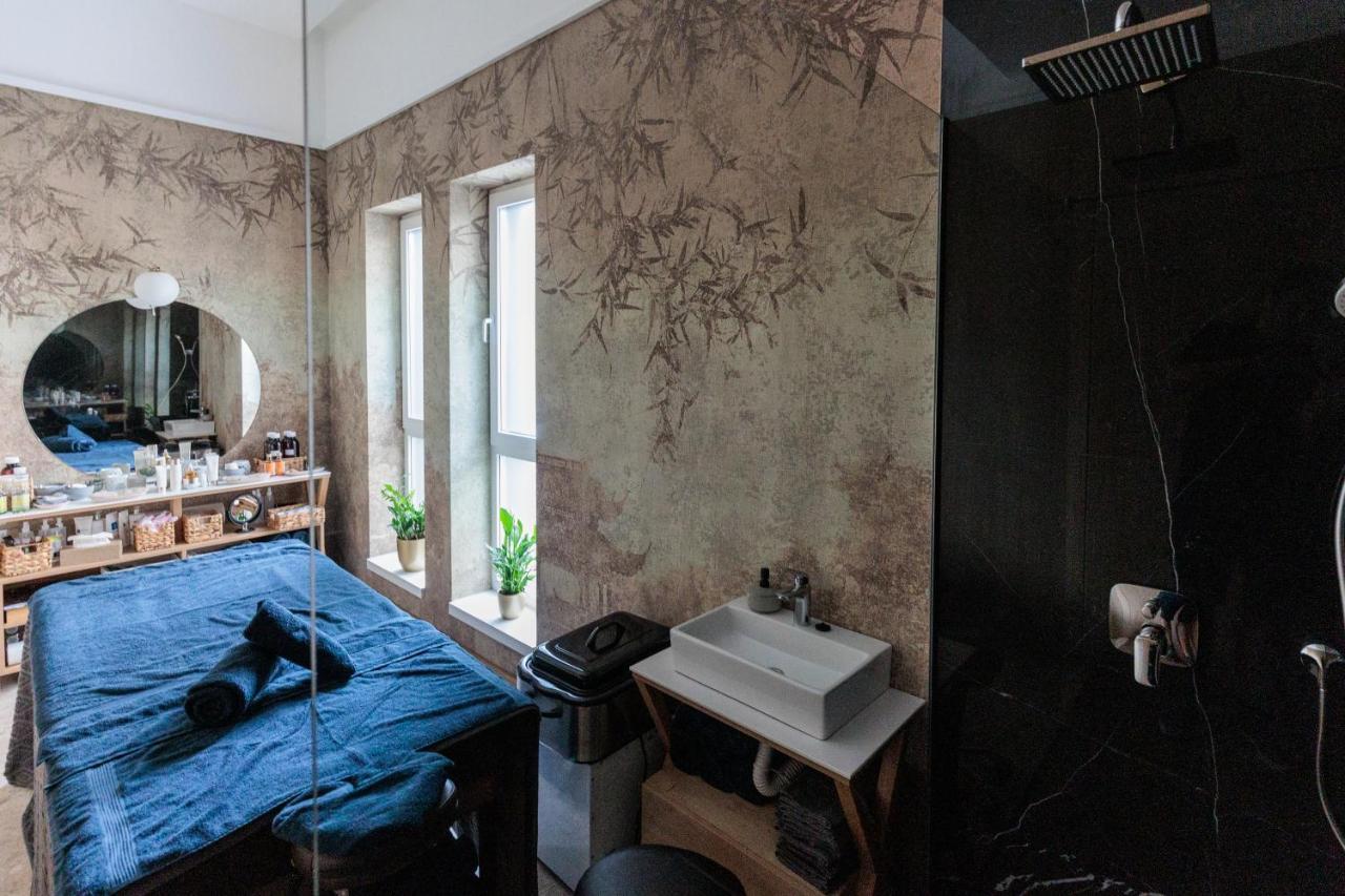 Artist Hotel 苏博蒂察 外观 照片
